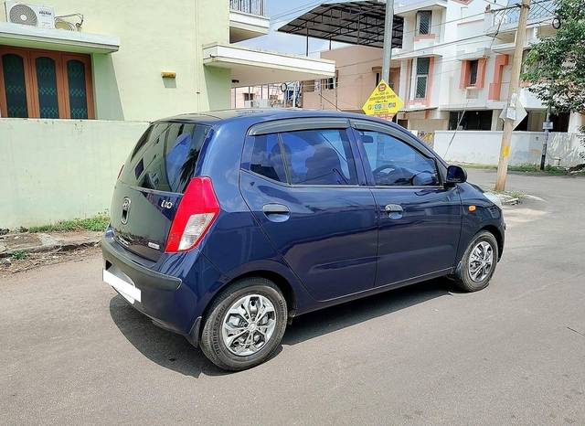 https://images10.gaadi.com/usedcar_image/4579190/original/processed_1c078f84a6f76cd39f41c30edc94efe3.jpg?imwidth=6401
