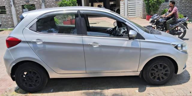 https://images10.gaadi.com/usedcar_image/4579196/original/00472d8d61bca056ecd512f5c9495a14.jpg?imwidth=6402