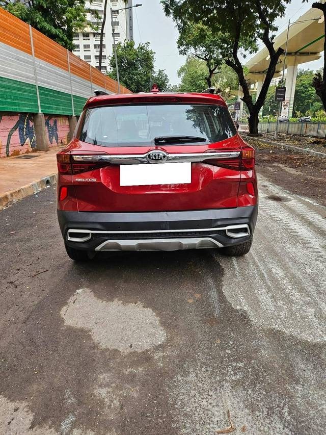 https://images10.gaadi.com/usedcar_image/4579213/original/processed_178659032906bfe62502a3e0ae29a789.jpg?imwidth=6401