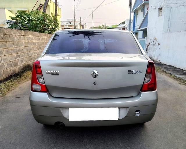 https://images10.gaadi.com/usedcar_image/4579219/original/processed_54449d44f28a17330c66f300f230ae0c.jpg?imwidth=6402