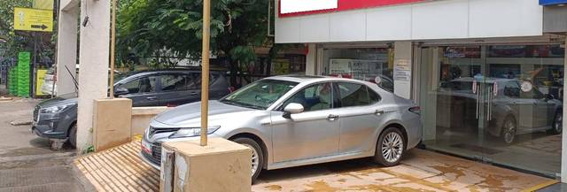 https://images10.gaadi.com/usedcar_image/4579237/original/processed_ae5d043694539c5864c91da0c61687e7.jpeg?imwidth=6400