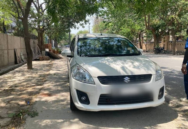 https://images10.gaadi.com/usedcar_image/4579254/original/de468ea3-06ac-4684-b2b6-dee6ce1c2c85.?imwidth=6400