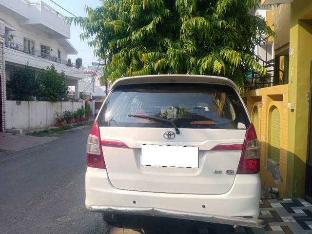 https://images10.gaadi.com/usedcar_image/4579257/original/processed_1ab4466a-05e9-4064-9537-56e7f489a7de.jpg?imwidth=6402