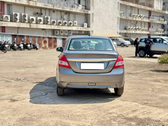 https://images10.gaadi.com/usedcar_image/4579326/original/processed_ccf194c3ba3c0658e11a9e7a3f702aed.jpg?imwidth=6402
