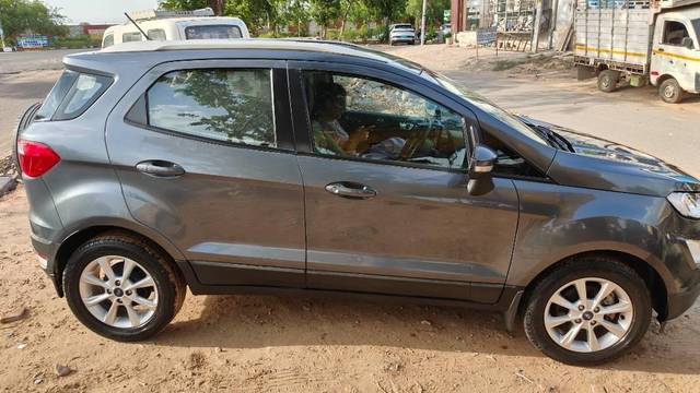 https://images10.gaadi.com/usedcar_image/4579329/original/processed_3fe76233-c74a-4a00-8edd-fee10c51102f.jpg?imwidth=6401