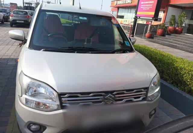 https://images10.gaadi.com/usedcar_image/4579335/original/514a89ab-cae7-48ab-8cd6-1c8e36105581.?imwidth=6400