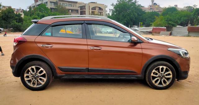 https://images10.gaadi.com/usedcar_image/4579358/original/45679f31bb41b17447daa4bf382114e0.jpg?imwidth=6401