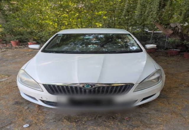 https://images10.gaadi.com/usedcar_image/4579387/original/923f3532-e704-4d2f-bf46-5b97316f7070.?imwidth=6400