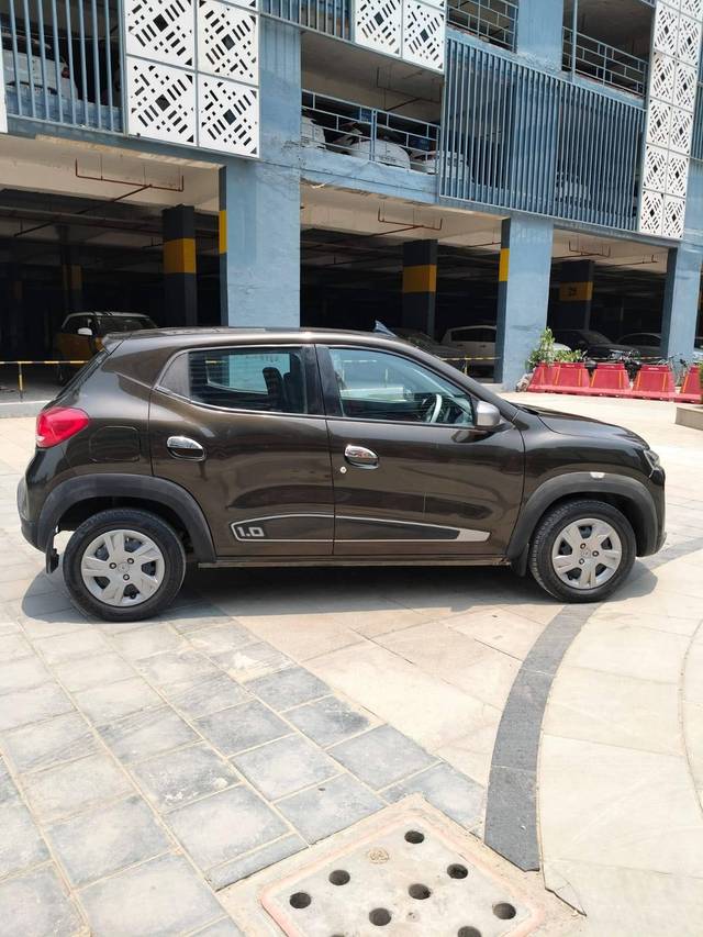 https://images10.gaadi.com/usedcar_image/4579399/original/processed_1d72f831ba8448dc1bf7efb5c3ff428d.jpg?imwidth=6401