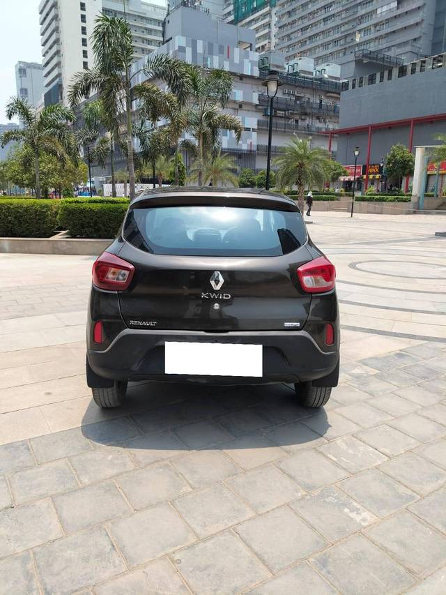 https://images10.gaadi.com/usedcar_image/4579399/original/processed_219becc640da206754fa742ffaf5835c.jpg?imwidth=6402