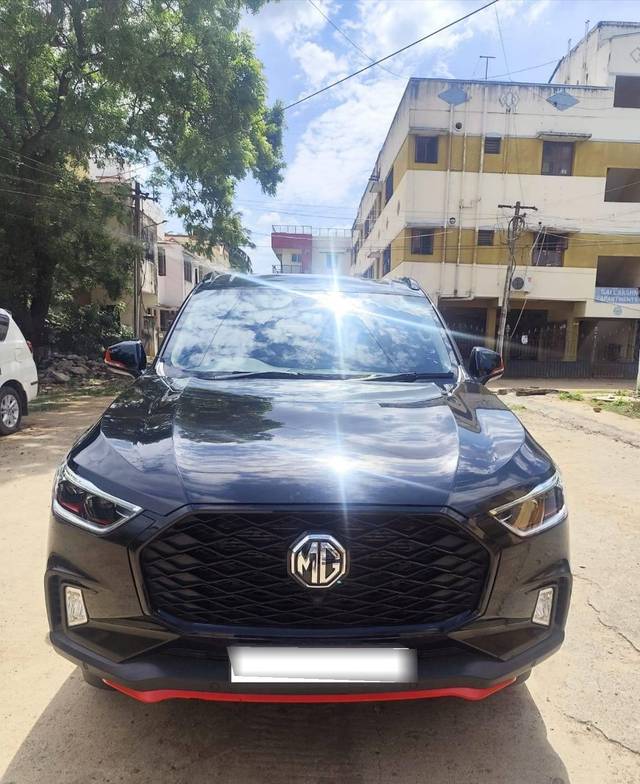 https://images10.gaadi.com/usedcar_image/4579416/original/processed_59e3d48cccb252b709c572bcd1eab46c.jpg?imwidth=6402