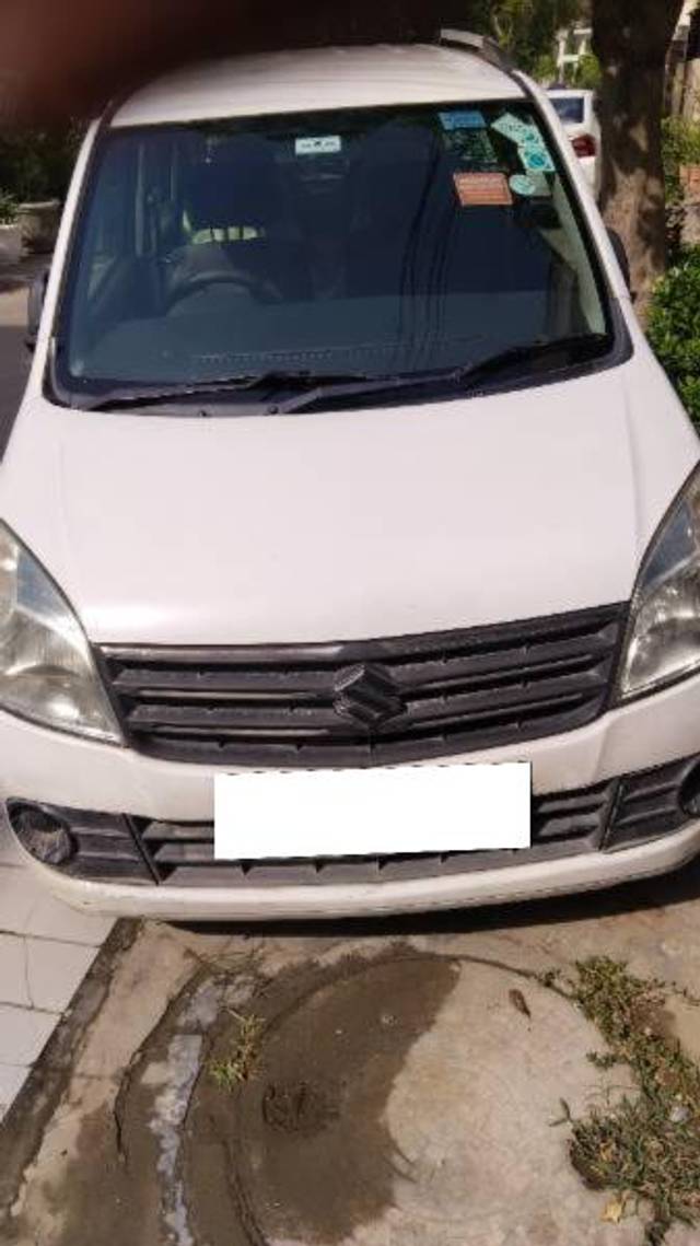 https://images10.gaadi.com/usedcar_image/4579471/original/processed_f4cde21a-a3e7-4587-9689-87e0dcf7d061.jpg?imwidth=6402