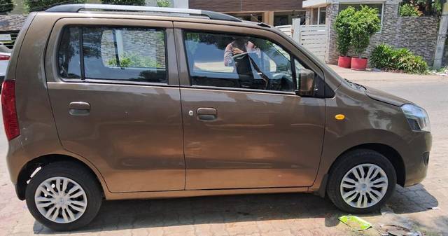 https://images10.gaadi.com/usedcar_image/4579474/original/ae07779e0d7ee60b2574fe5bfc58d0e0.jpg?imwidth=6402