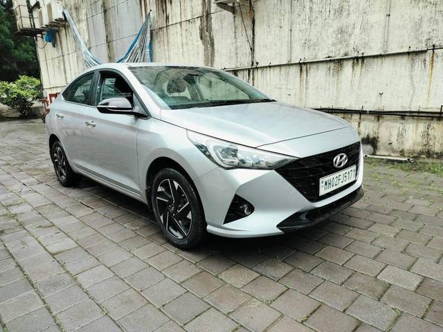 https://images10.gaadi.com/usedcar_image/4579476/original/processed_0285b136d1200c17f80a32d429b38371.jpg?imwidth=6400