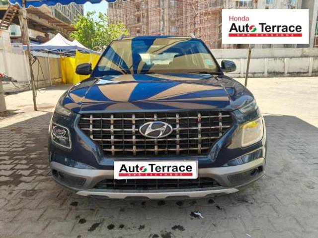 https://images10.gaadi.com/usedcar_image/4579497/original/fee3c8abc31514c3aa7be6de8cee51fb.jpeg?imwidth=6400