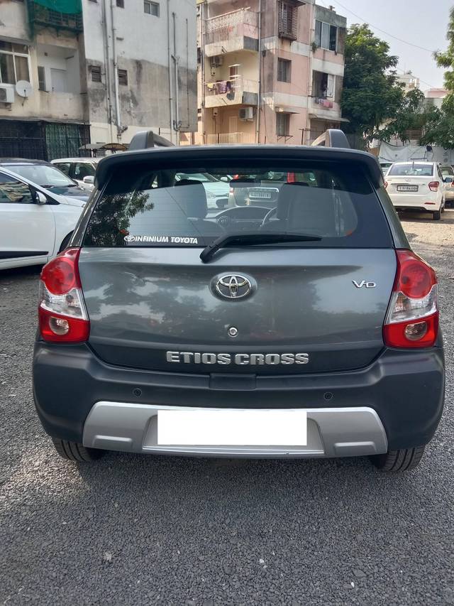 https://images10.gaadi.com/usedcar_image/4579516/original/processed_d2d31061471efa16dad17c6381d7608c.jpg?imwidth=6402