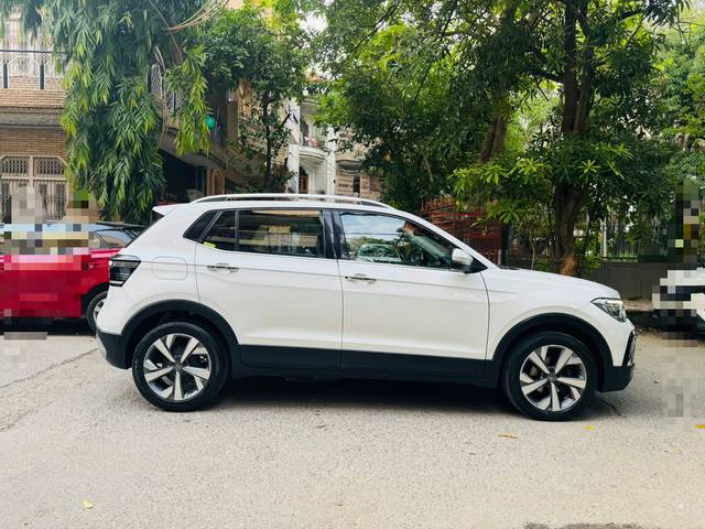 https://images10.gaadi.com/usedcar_image/4579527/original/4f78437a60a12a71f7fd57e546343996.jpeg?imwidth=6401