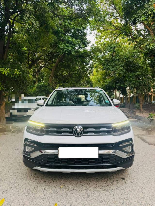 https://images10.gaadi.com/usedcar_image/4579527/original/processed_1f6ada2237f9fe7d49b50018368928c8.jpeg?imwidth=6400
