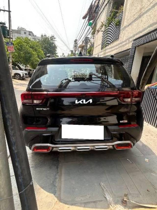 https://images10.gaadi.com/usedcar_image/4579541/original/processed_5b49d1f5-a984-4b19-bb38-2af00f97832f.jpeg?imwidth=6402