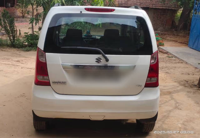 https://images10.gaadi.com/usedcar_image/4579602/original/54b0e2da-1802-40ce-9e67-1a4f69c3f166.?imwidth=6401