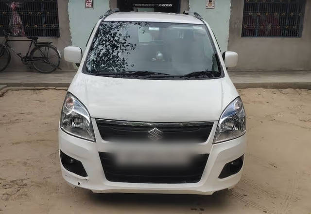 https://images10.gaadi.com/usedcar_image/4579602/original/b0aa4fd9-4d8a-4932-ac36-c90378531758.?imwidth=6400