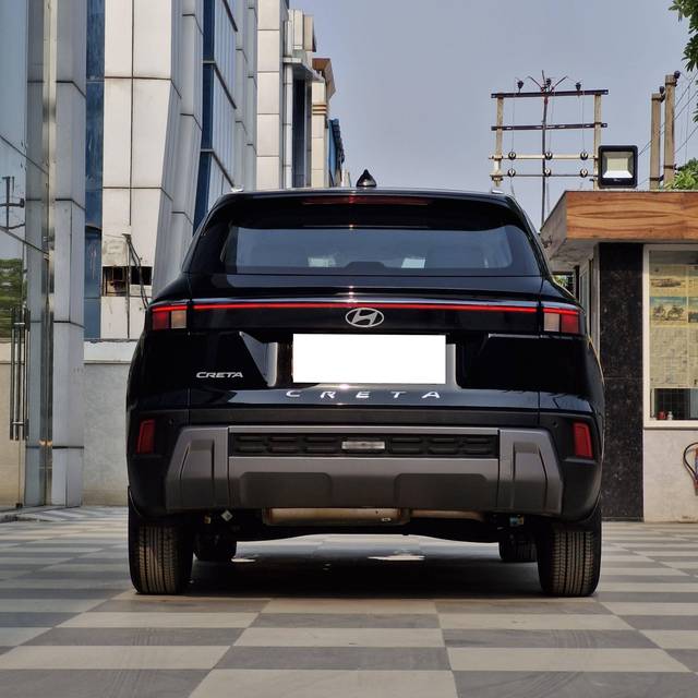 https://images10.gaadi.com/usedcar_image/4579603/original/processed_15e52d072219b0b26f04f956a63769b8.jpg?imwidth=6401