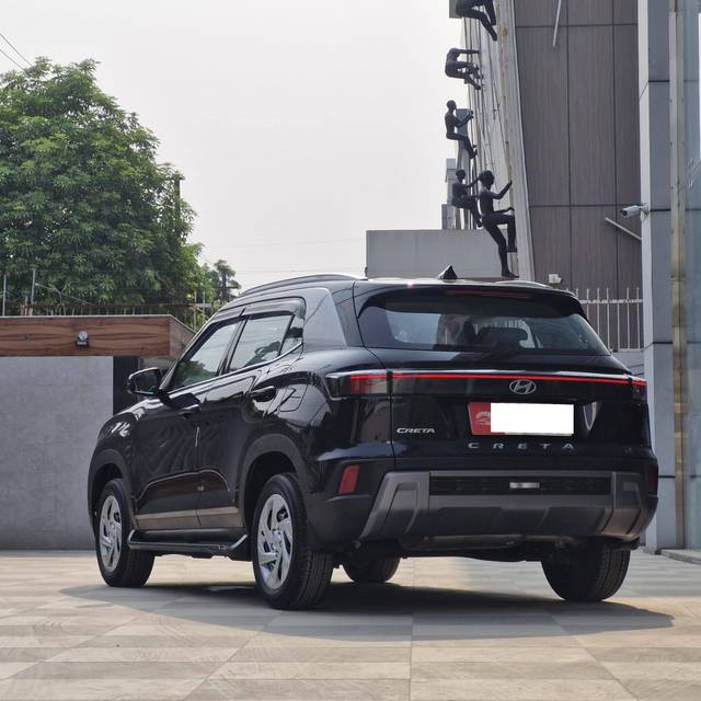 https://images10.gaadi.com/usedcar_image/4579603/original/processed_1f1b1231967daefbbd2d6b5838422eb9.jpg?imwidth=6402