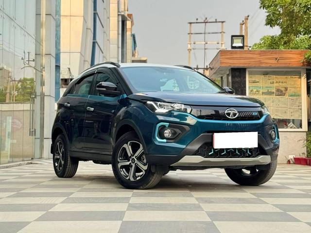 https://images10.gaadi.com/usedcar_image/4579610/original/processed_d0e16fcb982dd9c76e708f93d7531573.jpg?imwidth=6400