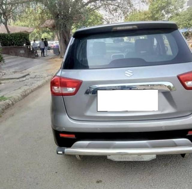 https://images10.gaadi.com/usedcar_image/4579638/original/processed_b091bf2aab5e3974acac13e59941d511.jpg?imwidth=6401