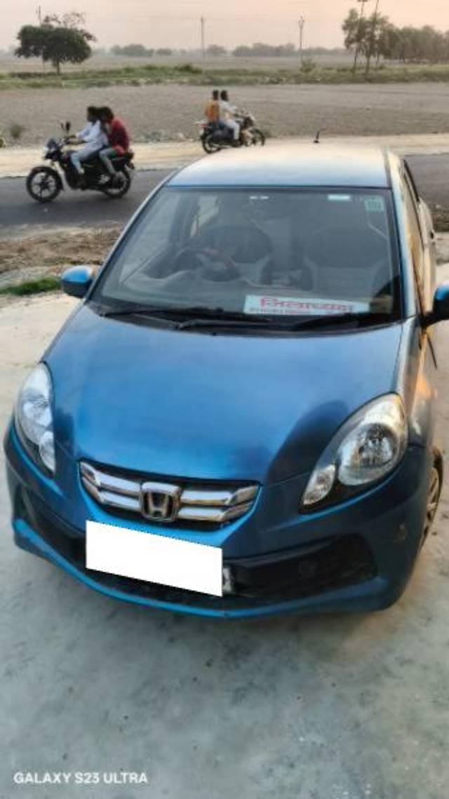 https://images10.gaadi.com/usedcar_image/4579647/original/processed_7189bd61-06a0-4c0e-9467-6bd54552ff80.jpg?imwidth=6400
