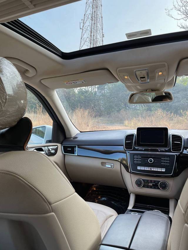 https://images10.gaadi.com/usedcar_image/4579662/original/0e5c38386f298262127750031ece0924.jpeg?imwidth=6402