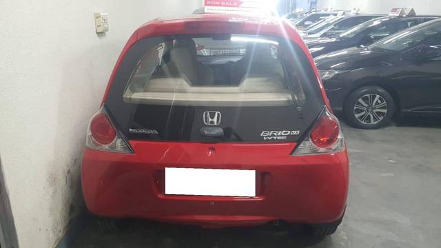 https://images10.gaadi.com/usedcar_image/4579667/original/processed_7343ed88dc95dcf4cf300e3dd5fba37f.jpg?imwidth=6401