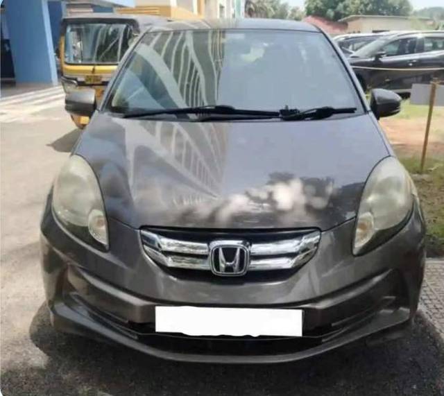 https://images10.gaadi.com/usedcar_image/4579679/original/processed_9e1b5a90-ef45-4db5-a4ca-b93cb873a11c.jpg?imwidth=6400