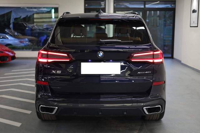 https://images10.gaadi.com/usedcar_image/4579681/original/processed_9c67a280cfa5fc77cee99393f4a5abfb.jpg?imwidth=6401