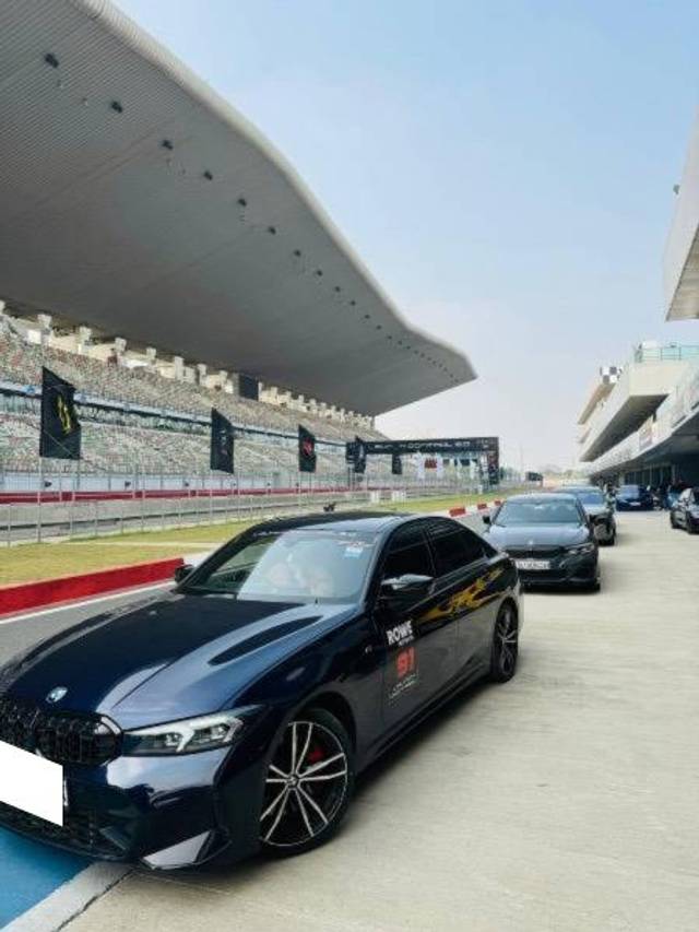 https://images10.gaadi.com/usedcar_image/4579689/original/processed_1bfdaffe-6b94-4a58-9f59-f1e4cd7211b6.jpeg?imwidth=6402