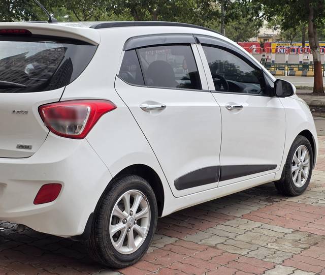 https://images10.gaadi.com/usedcar_image/4579694/original/processed_175950c02b90568045b011b7d1cce3d6.jpg?imwidth=6402