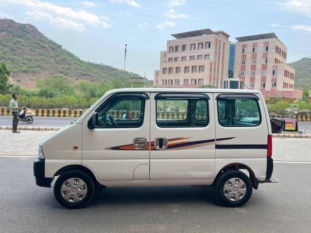 https://images10.gaadi.com/usedcar_image/4579697/original/processed_e23dc041b76f3ce24043236cc69ca250.jpg?imwidth=6402