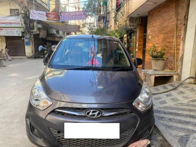 https://images10.gaadi.com/usedcar_image/4579753/original/processed_068d4ffa-102f-4b9f-bfee-f2bb4c6d426f.jpeg?imwidth=6400