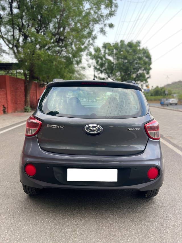 https://images10.gaadi.com/usedcar_image/4579758/original/processed_475dd22b201e93dc3a476be7b8ceabe1.jpg?imwidth=6402