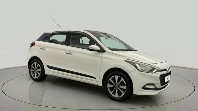 https://images10.gaadi.com/usedcar_image/4579766/original/7dead24a6c328c76c7295284d9b4ada5.jpg?imwidth=6400