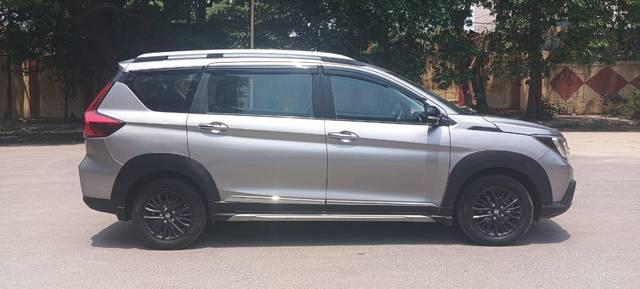 https://images10.gaadi.com/usedcar_image/4579768/original/5aab1f2a77f9f00445b0a34775671c0b.jpeg?imwidth=6401