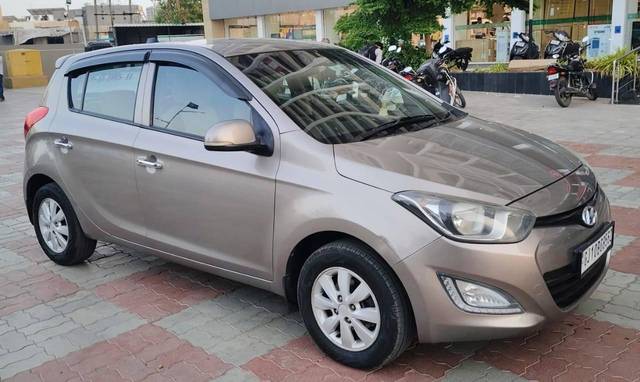 https://images10.gaadi.com/usedcar_image/4579771/original/processed_a0b8d916ed7845e23ec06a9e1e9525b5.jpg?imwidth=6400
