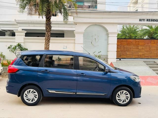 https://images10.gaadi.com/usedcar_image/4579786/original/processed_c9cabd22fbfb5edb2b0130431e62bd0a.jpg?imwidth=6401
