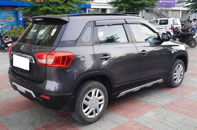 https://images10.gaadi.com/usedcar_image/4579800/original/processed_0ac8795b71938e726d7948b3b28e5854.jpg?imwidth=6401