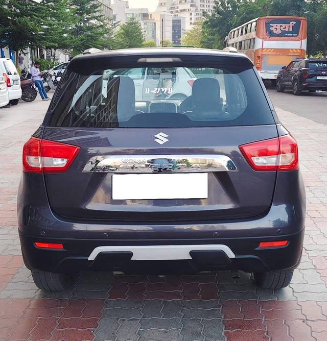 https://images10.gaadi.com/usedcar_image/4579800/original/processed_3f7bc8609fe62cc1f2f41effbc001de6.jpg?imwidth=6402