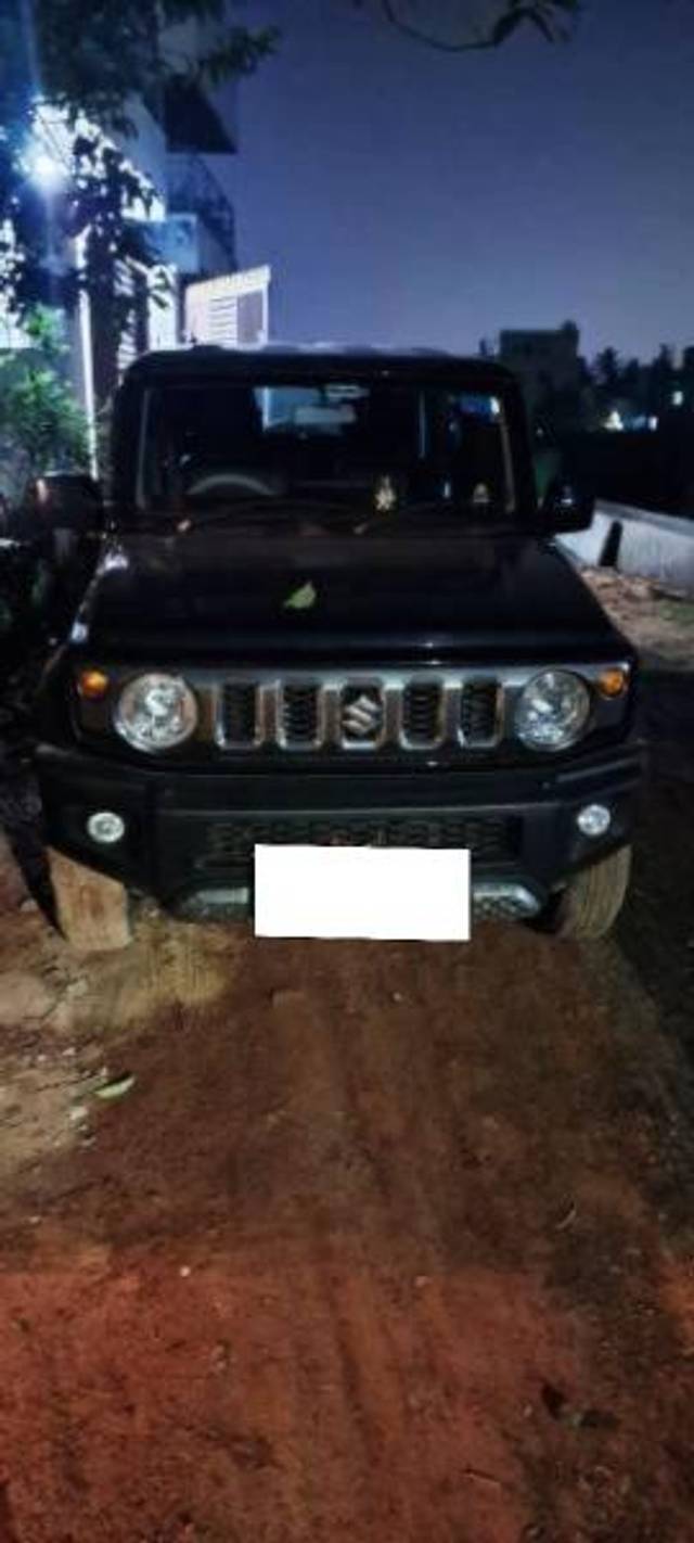 https://images10.gaadi.com/usedcar_image/4579803/original/processed_59c8f518-cbd3-4171-8396-8e2b1032fbbb.jpg?imwidth=6401