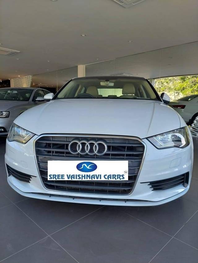 https://images10.gaadi.com/usedcar_image/4579815/original/processed_b52b6bd6705c07bf9f46d8afa115c0d0.jpg?imwidth=6400