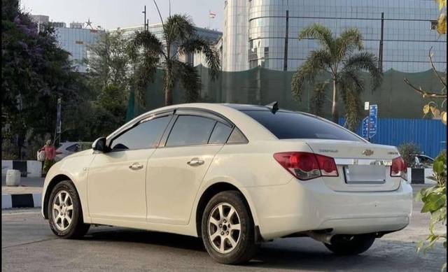 https://images10.gaadi.com/usedcar_image/4579816/original/processed_49c33fb5-ef92-4f95-990f-37cc2518226b.jpg?imwidth=6401