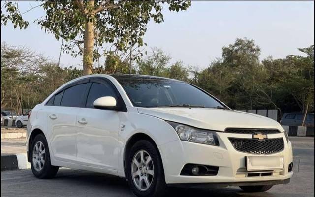 https://images10.gaadi.com/usedcar_image/4579816/original/processed_9699b023-017c-4c7d-99ff-efe0b1d0997c.jpg?imwidth=6400