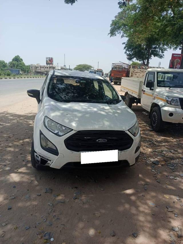 https://images10.gaadi.com/usedcar_image/4579833/original/processed_6322ae97-f2b0-45ad-96f7-e7db51133614.jpg?imwidth=6401